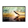 quadro_decorativo_passaro_voando_sobre_o_rio_ao_entardecer_flnt026_421_2_49e3a5542cbe7cc7c9f6a85091c6664f